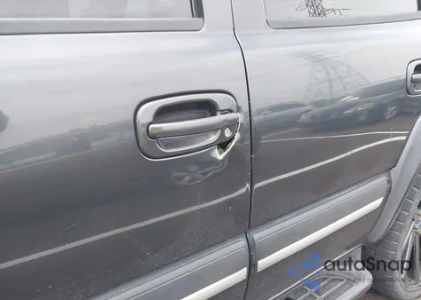 2004 Chevrolet Tahoe Lt from USA, damaged, VIN 1GNEC13Z84R285634